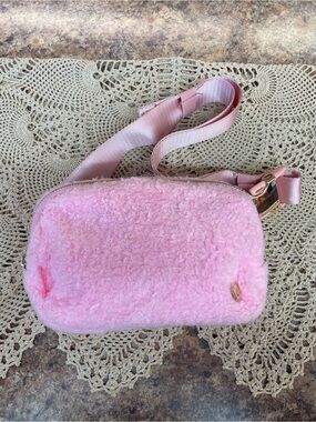 lululemon athletica belt bag NWOT